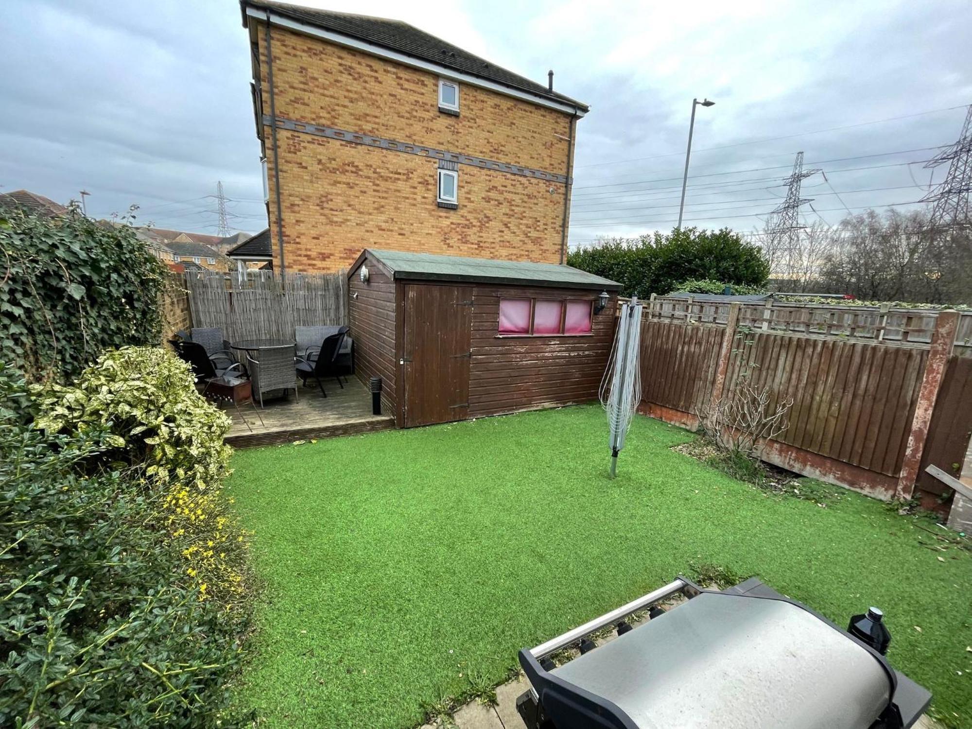 Entire 3 Bedroom End Of Terrace House! Thamesmead  Dış mekan fotoğraf